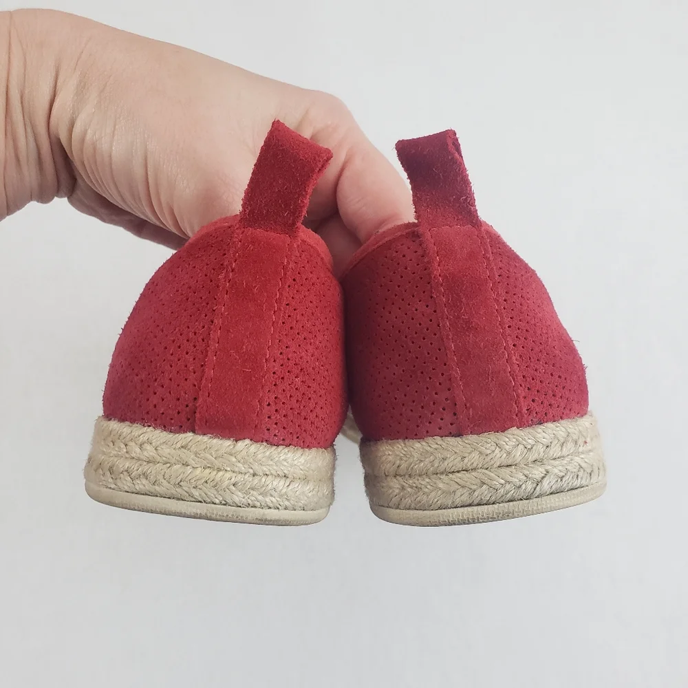 Clarks Collection Soft Cushion Red Suede Espadrilles Size 8.5 Medium